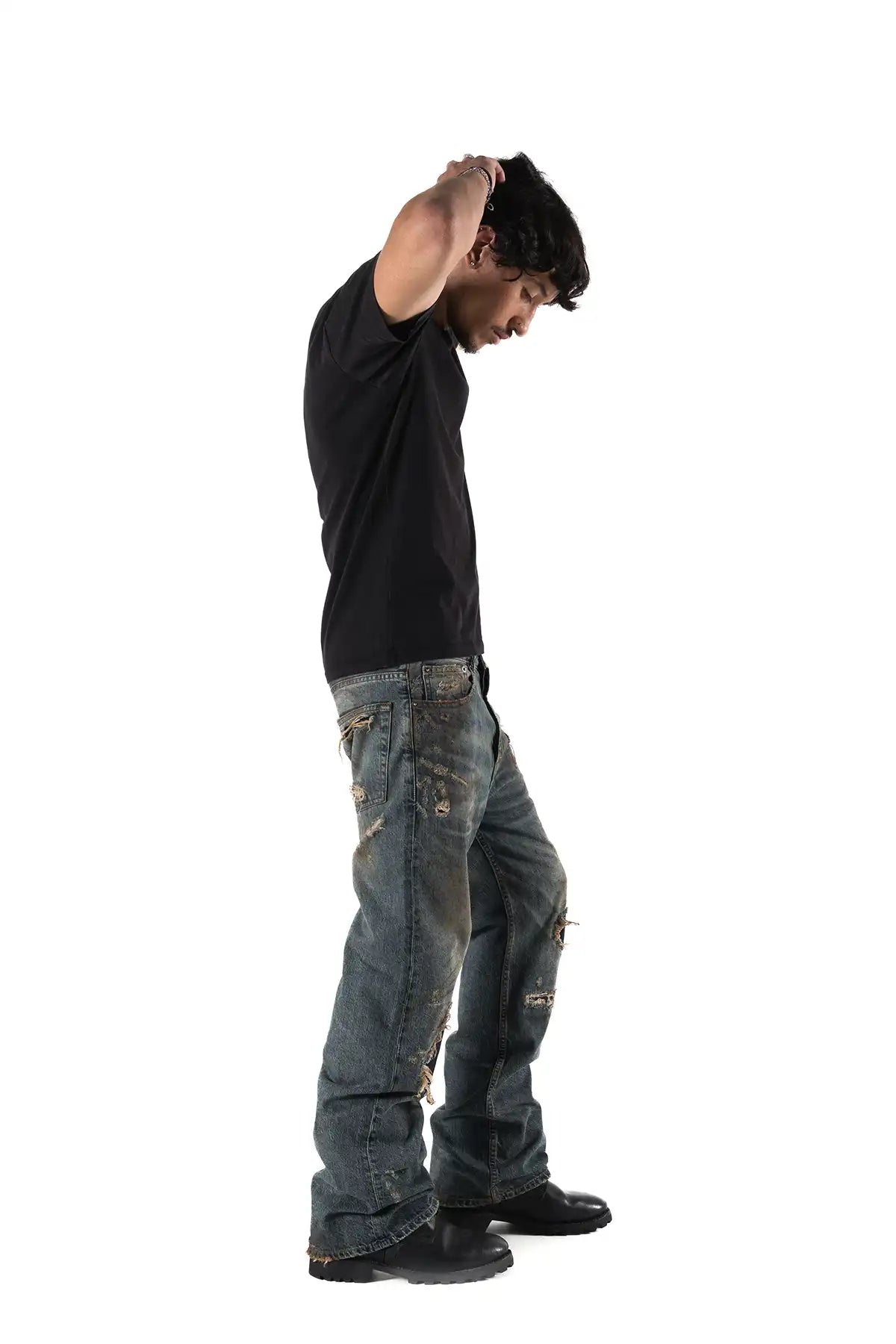 Distressed Vintage Denim aus 14 oz Material, Made in Portugal